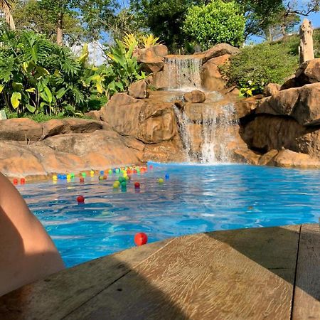 Hotel Fazenda Tucano Capim Branco Bagian luar foto