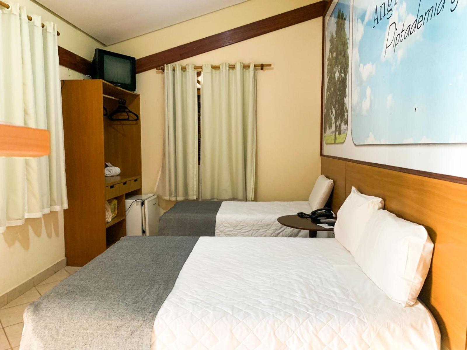 Hotel Fazenda Tucano Capim Branco Bagian luar foto