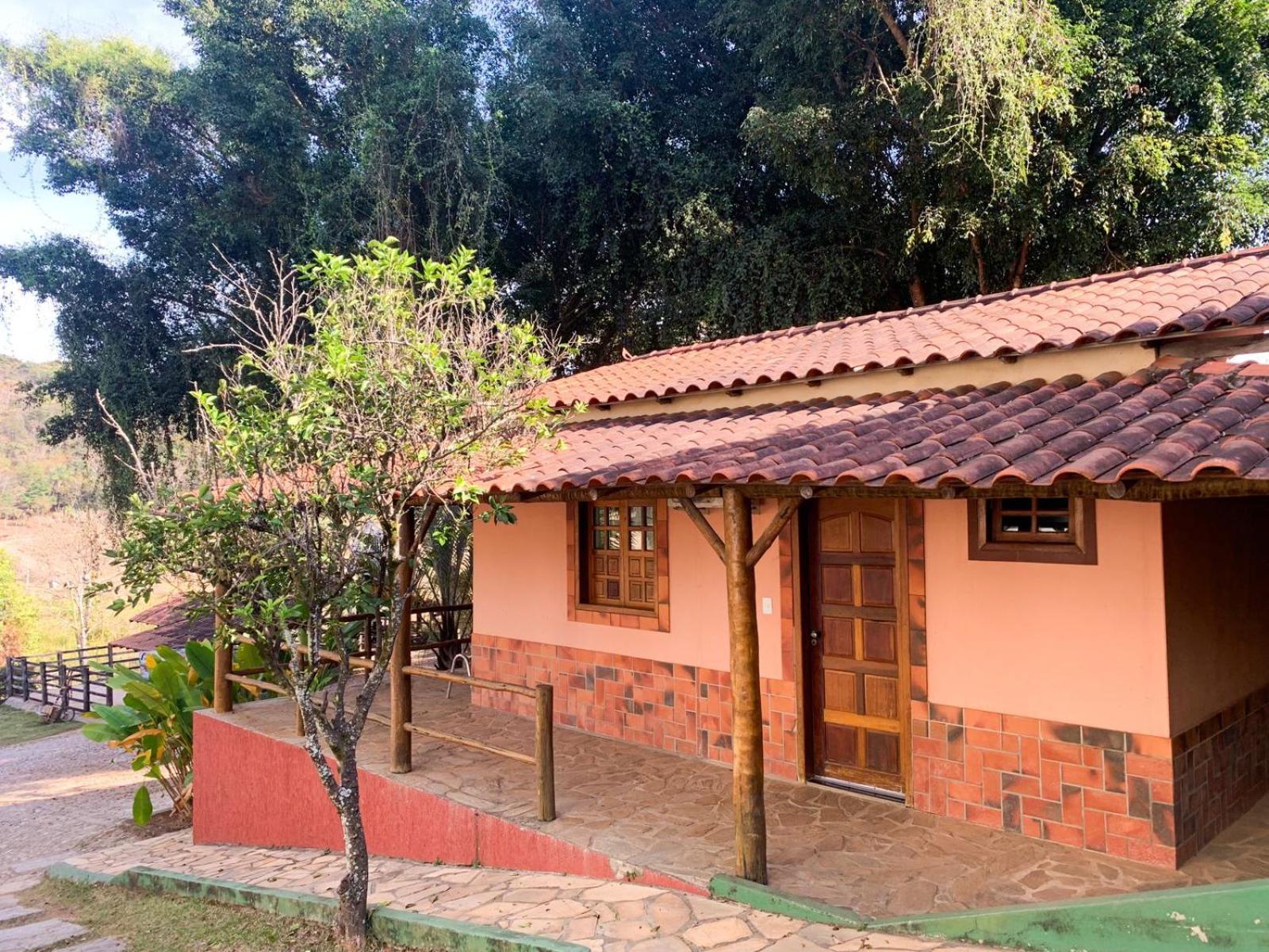 Hotel Fazenda Tucano Capim Branco Bagian luar foto