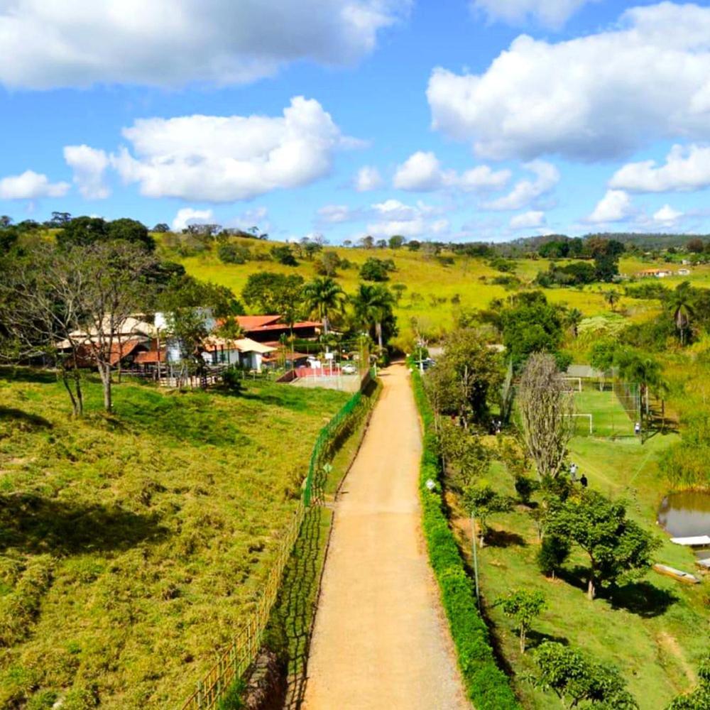 Hotel Fazenda Tucano Capim Branco Bagian luar foto